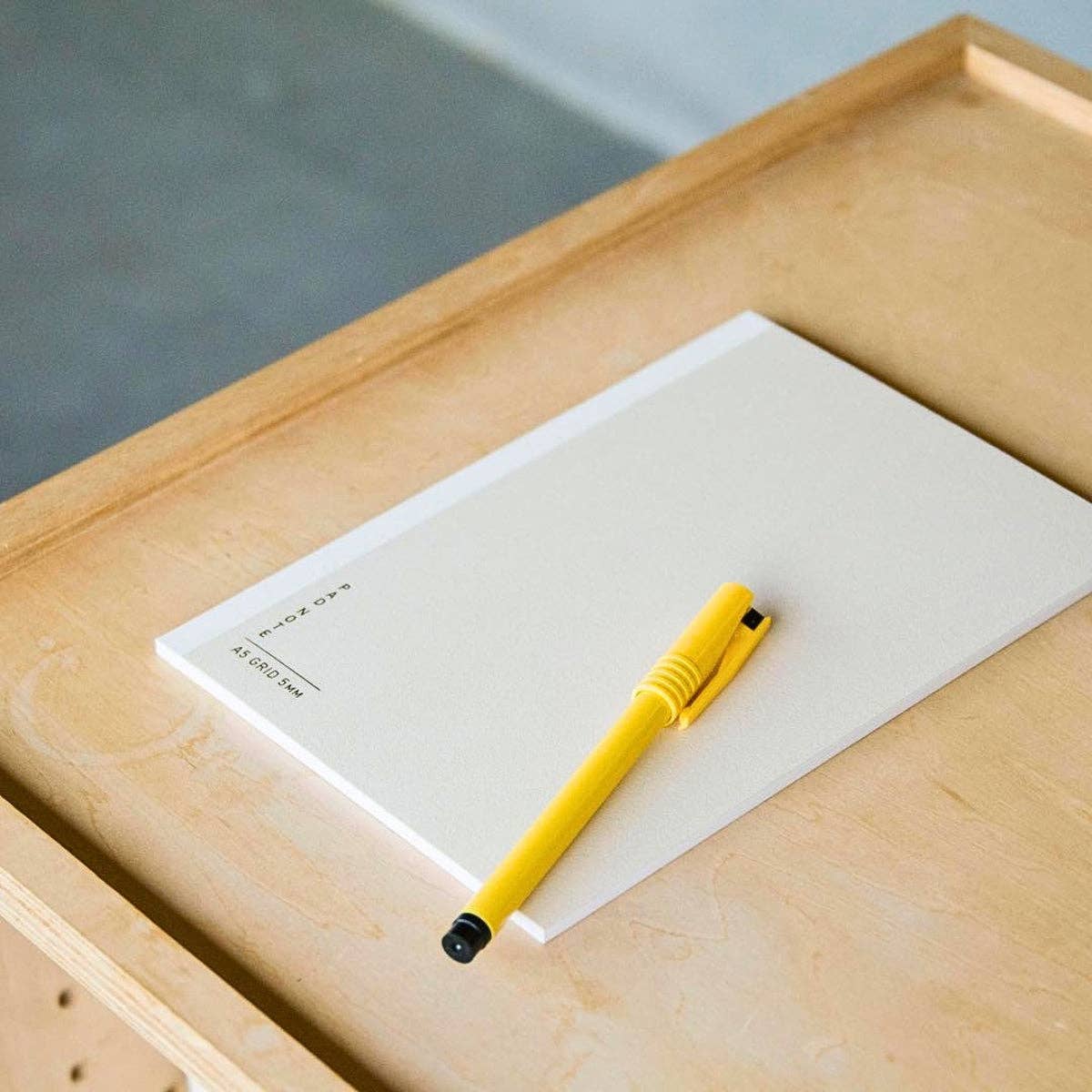 Sikigu Pad Note – Easy Peel Off Notebook: Black / A5 / Grid